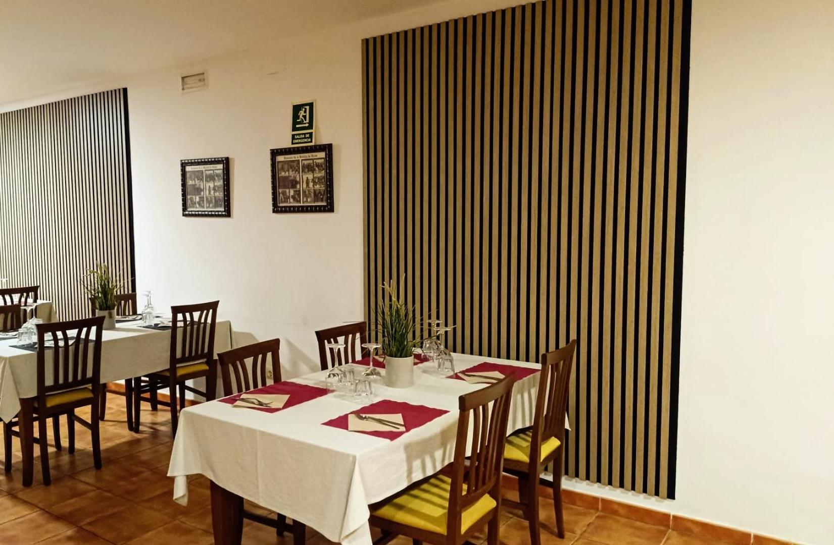 Hostal Restaurante Bustos Villarrubio Eksteriør bilde