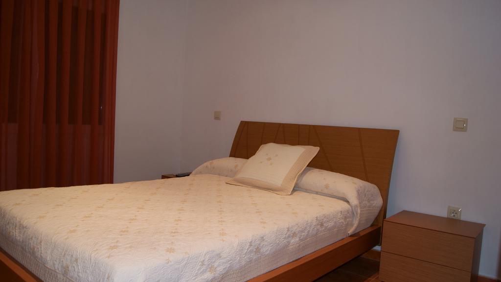 Hostal Restaurante Bustos Villarrubio Eksteriør bilde